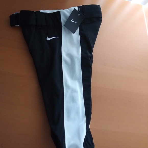 Nike Football Pants | Mens Sm, Md, Lg - Picture 7 of 15